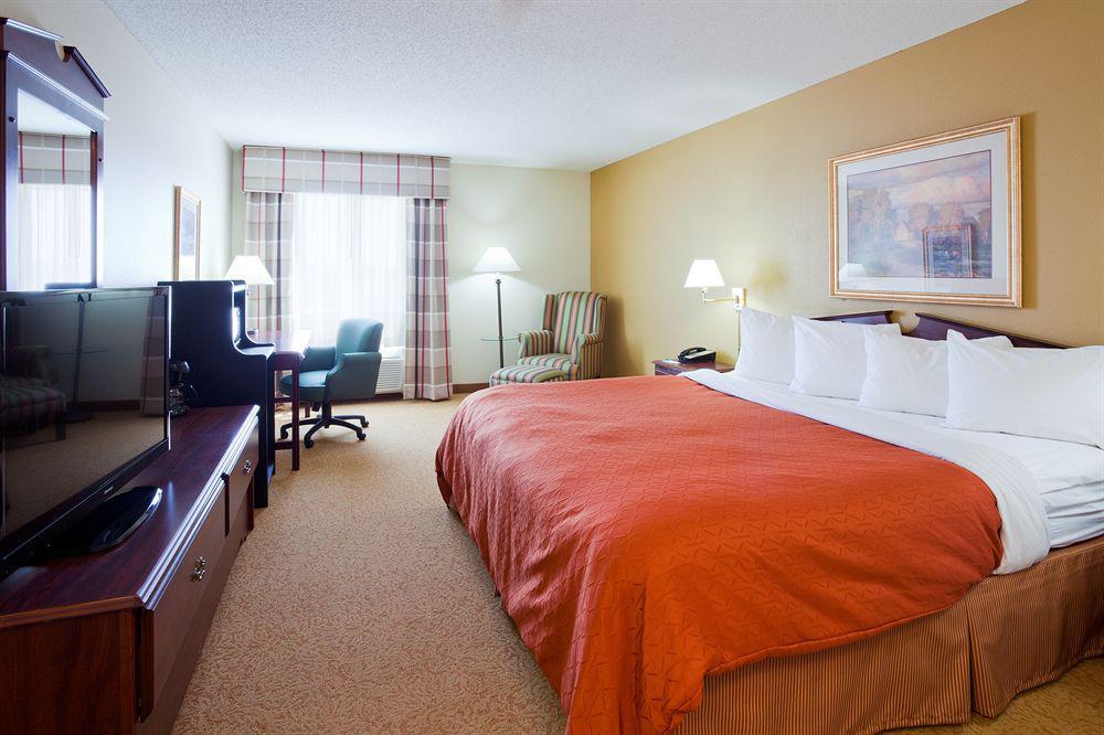 Country Inn & Suites By Radisson, Cedar Rapids Airport, Ia Dış mekan fotoğraf